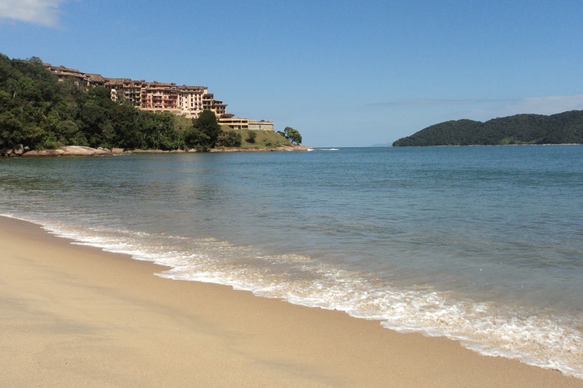 Praia Mococa em Caraguatatuba
