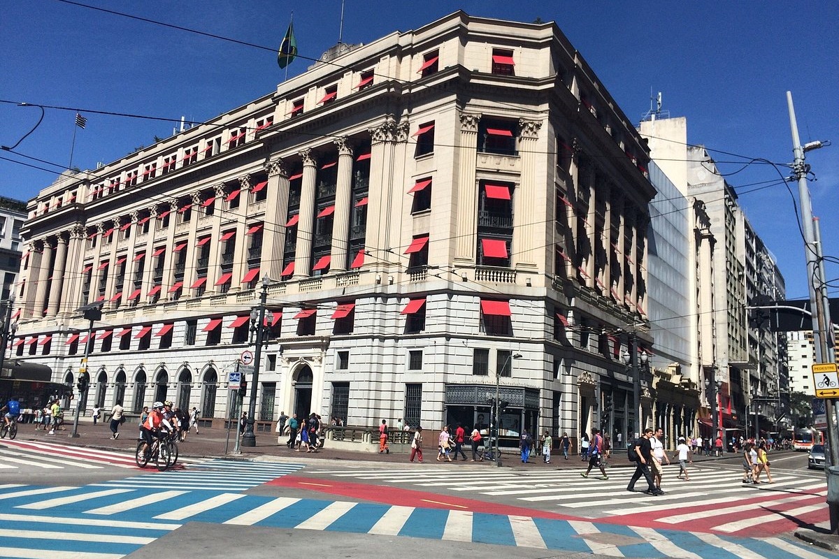 Edifício Alexandre Mackenzie em São Paulo - SP