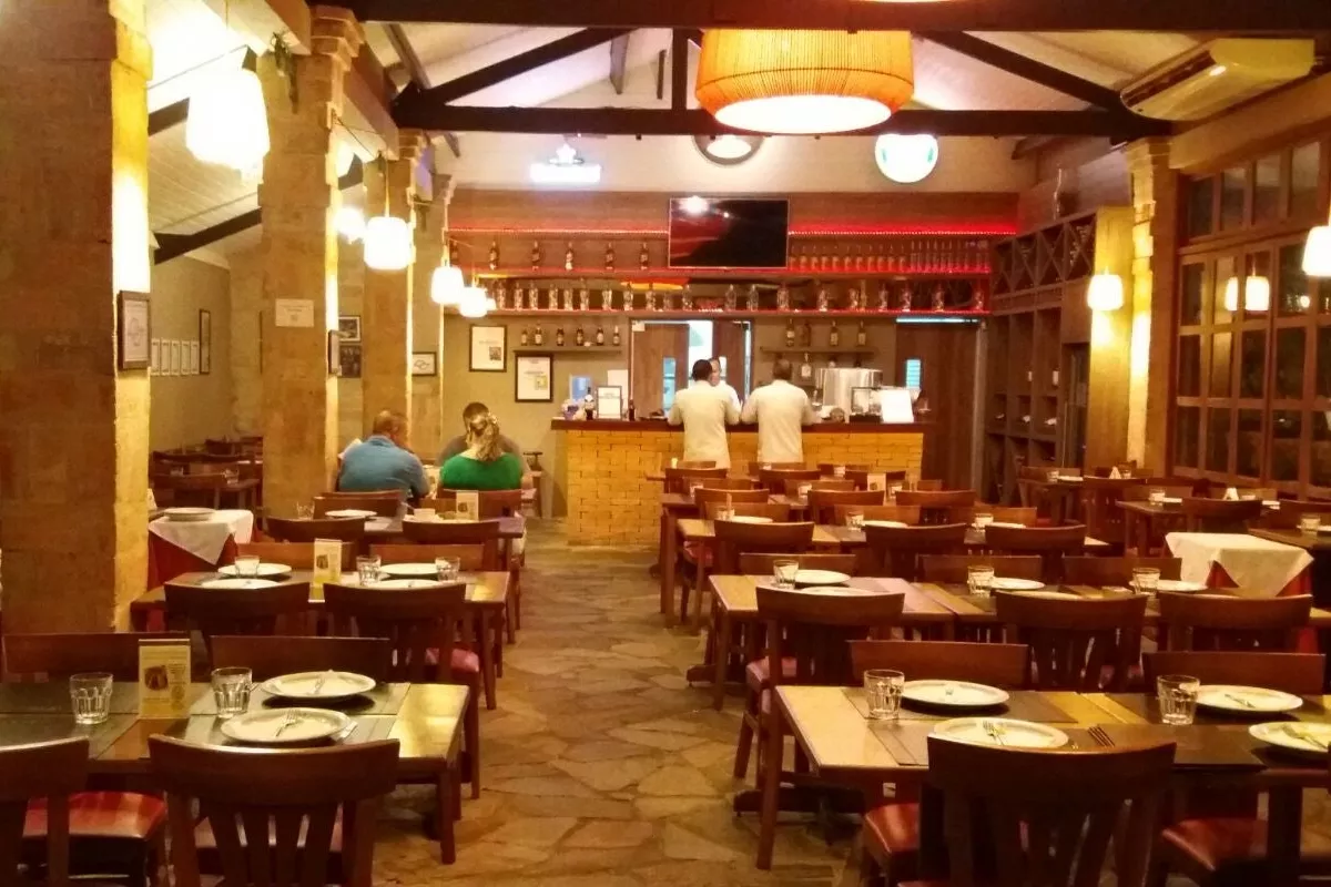 Restaurante e Pizzaria Alcides no Guarujá