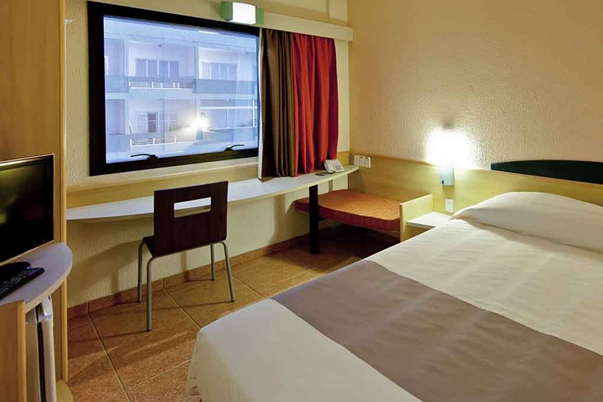 Ibis Santos Gonzaga - SP