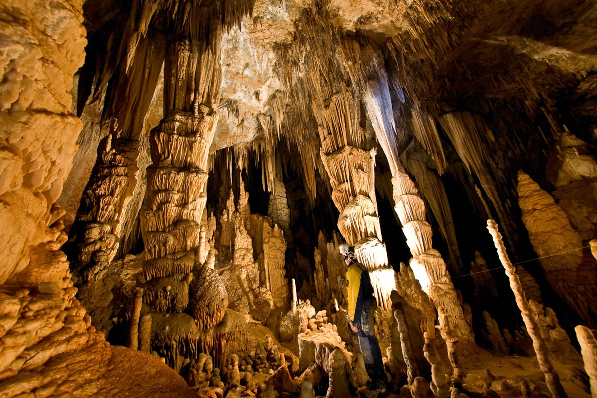 Trilha da Caverna do Diabo em Eldorado